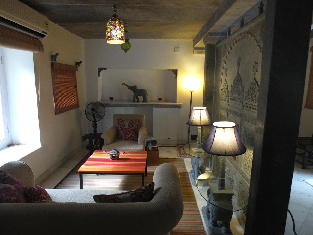 Udai Bilas Palace Dungarpur Bagian luar foto