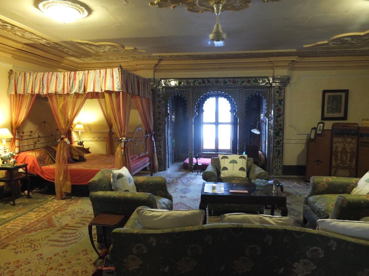 Udai Bilas Palace Dungarpur Bagian luar foto