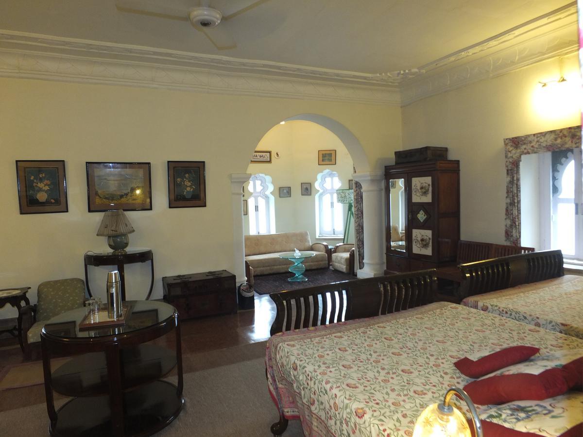 Udai Bilas Palace Dungarpur Bagian luar foto