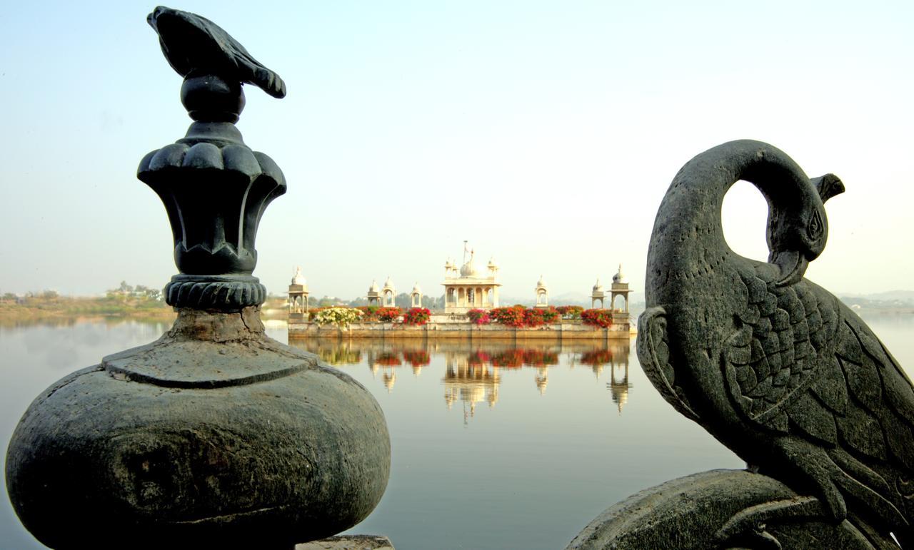 Udai Bilas Palace Dungarpur Bagian luar foto
