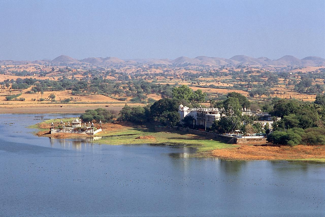 Udai Bilas Palace Dungarpur Bagian luar foto
