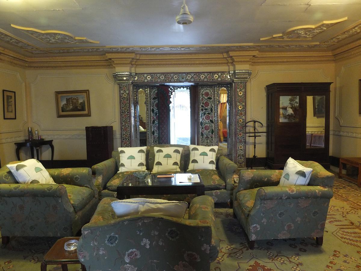 Udai Bilas Palace Dungarpur Bagian luar foto